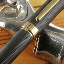 Stylo Plume Moyenne Sheaffer® "Intensity" Noir Pointe Diamant