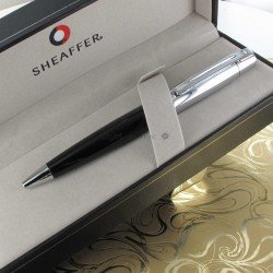 Stylo bille Gift 300 noir et doré de Sheaffer