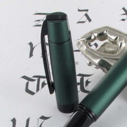 Stylo Plume Moyenne Sheaffer® "Serie 300" Vert Mat