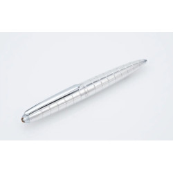 Stylo bille Diplomat Aero argent fermé vue générale
