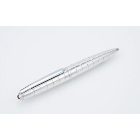 Stylo bille Diplomat Aero argent fermé vue générale