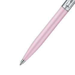 Détail de la pointe du stylo bille Sheaffer 100 Emily in Paris rose et chrome