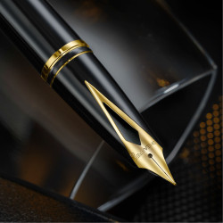 Gros plan de la plume du Sheaffer Legacy