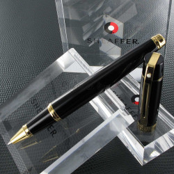 Stylo Roller Sheaffer® Noir et Doré "Series 300"